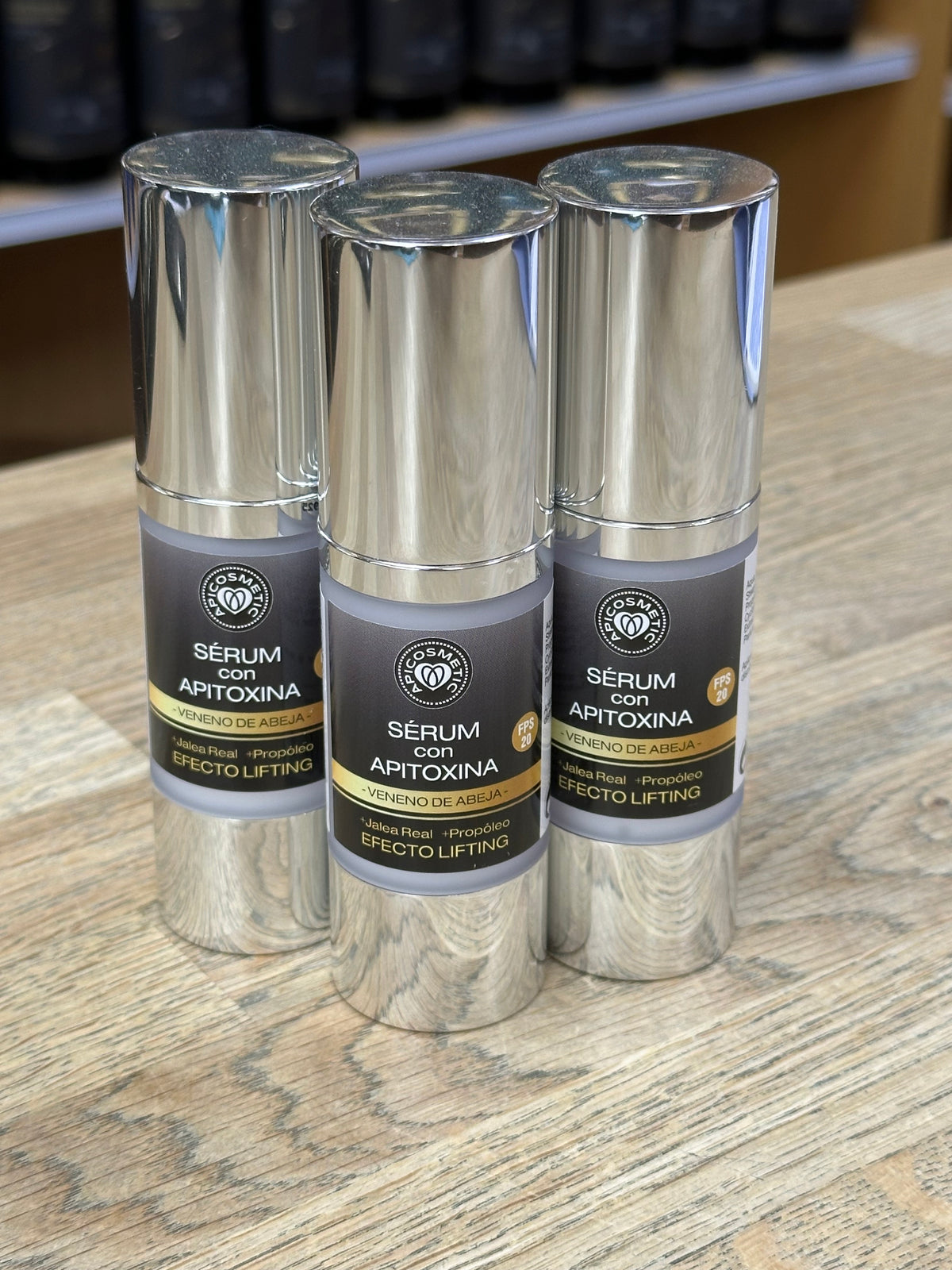 Sérum facial con apitoxina efecto lifting